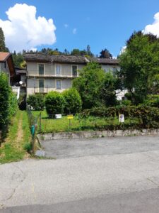 Casa indipendente del 1900 in vendita a Premeno