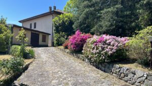 Villa in vendita in Via Cascine 2, Bee